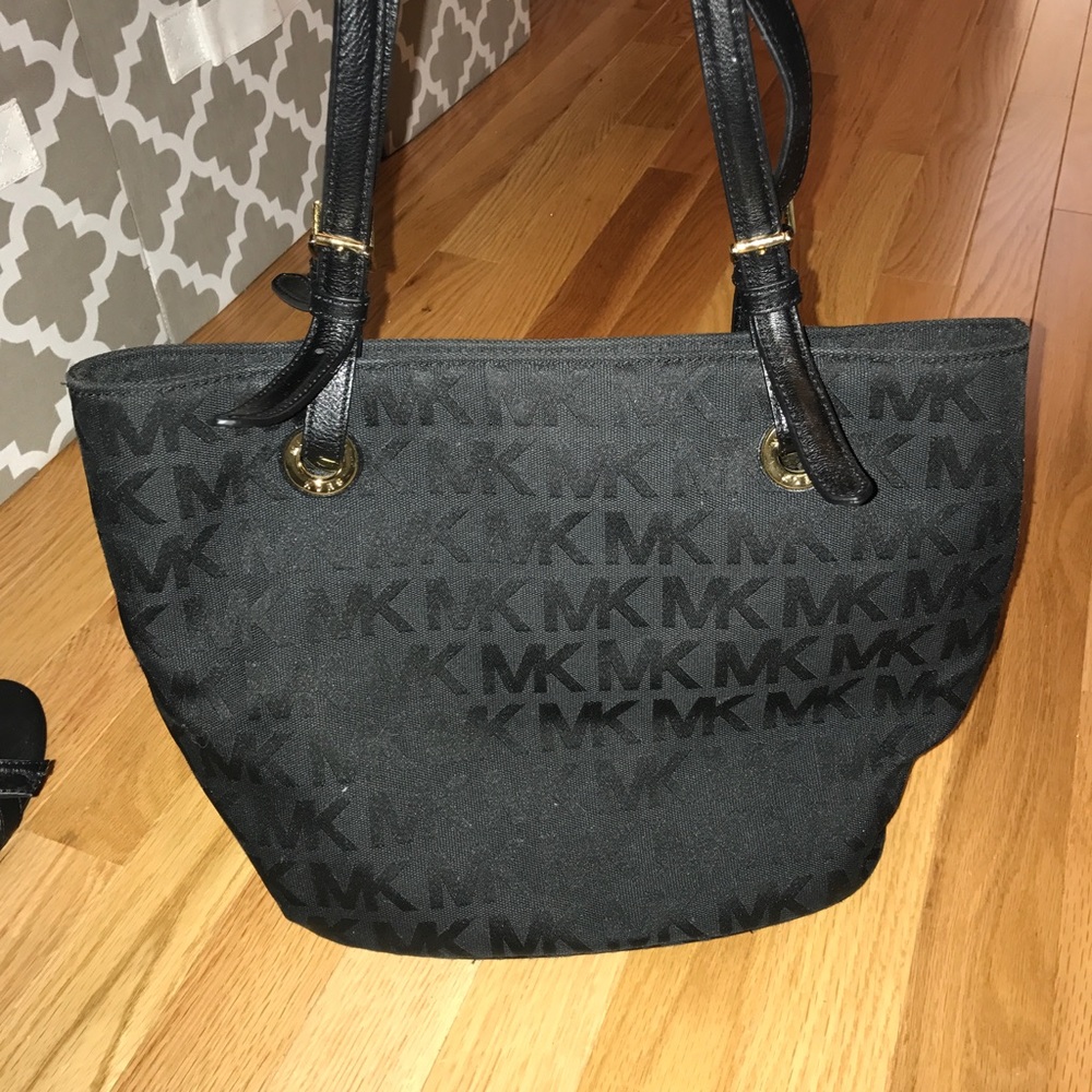MICHAEL KORS HANDBAG